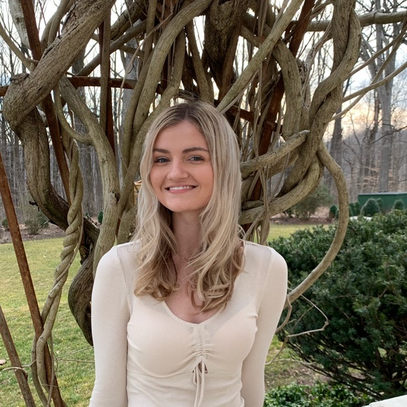 Meet your Posher, Tori - Picture 1 of 1